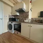 Spacious Victorian Apartment 3
